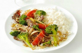 Cơm bò xào kiểu Trung Quốc