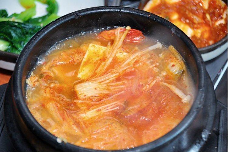 canh kim chi King BBQ - YeuAmThuc.org