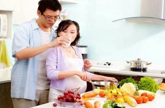 Dinh dưỡng cho phụ nữ mang thai 3 tháng đầu.