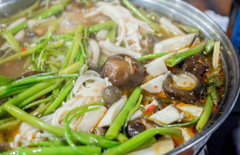 Lẩu nấm vị thái tại Hỏa quán - YeuAmThuc.org
