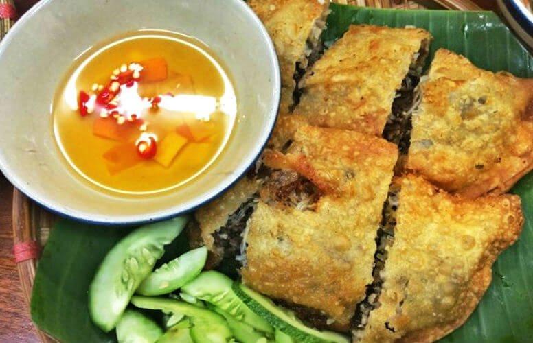 Bánh gối tại bún đậu Mẹt - YeuAmThuc.org