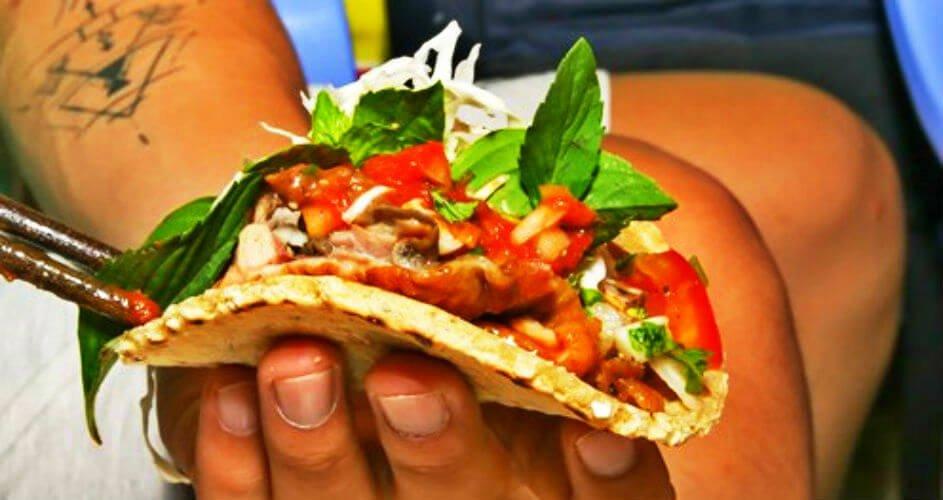 Bánh Tacos vịt nướng tại Tacos vịt nướng - YeuAmThuc.org