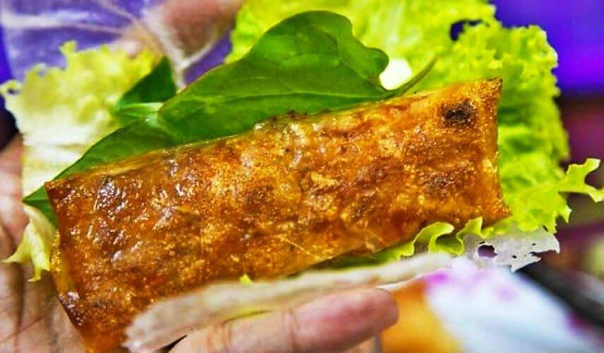 Bánh tráng cuốn chả lụi tại Chả lụi Lagi - YeuAmThuc.org