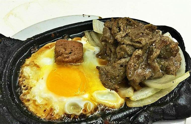 Bò né đầy đủ tại bít tết Lệ Hồng - YeuAmThuc.org