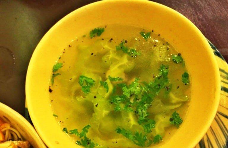 Canh khổ qua tại bún thịt kho Cô Hai - YeuAmThuc.org