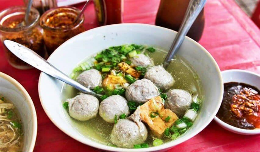 Chén bò viên tại súp bong bóng cá - YeuAmThuc.org