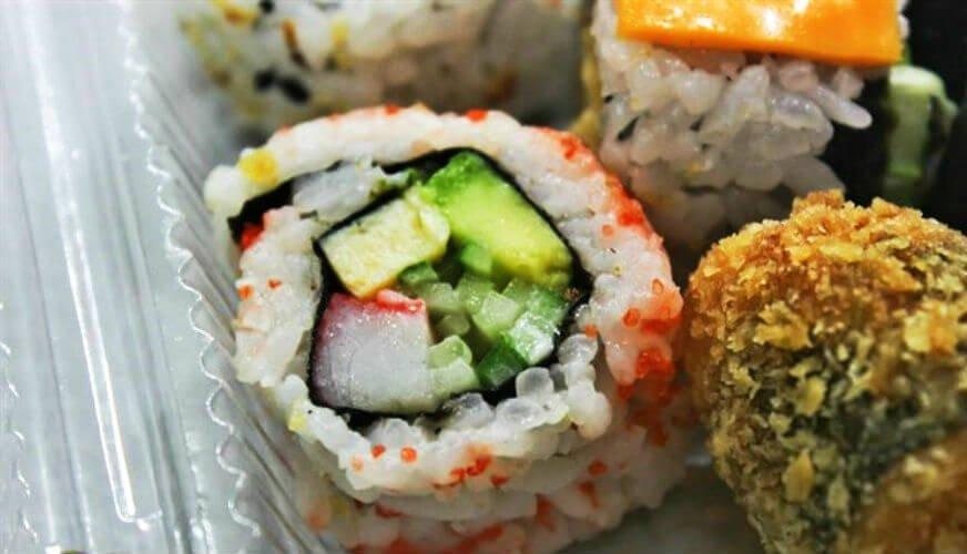 cơm cuộn viên tại sushi viên Nguyễn Thái Học - YeuAmThuc.org