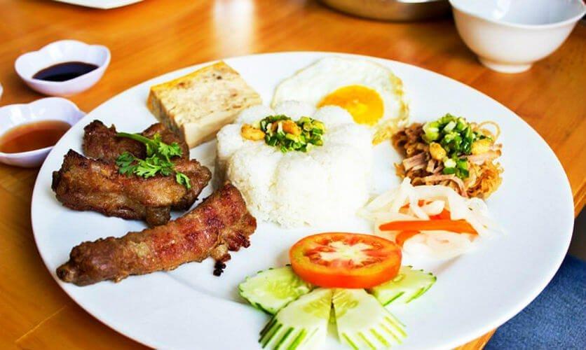 Cơm tấm sườn non tại Lil' Sago - YeuAmThuc.org