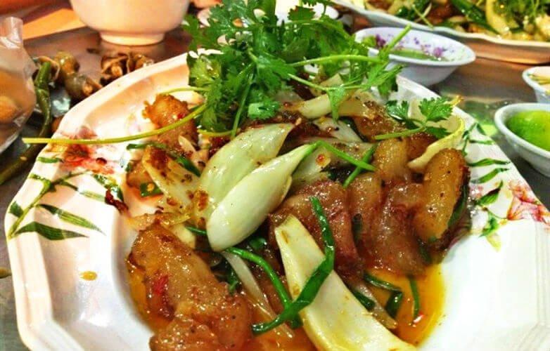 Gân bò xào sa tế tại Ốc Toàn - YeuAmThuc.org