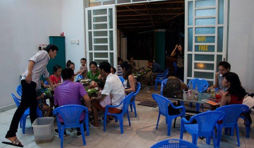 Không gian quán lẩu cá lăng La Nhà - YeuAmThuc.org