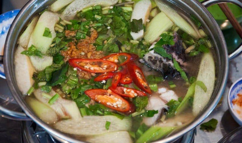 Lẩu cá lăng măng chua tại lẩu cá lăng La Ngà - YeuAmThuc.org