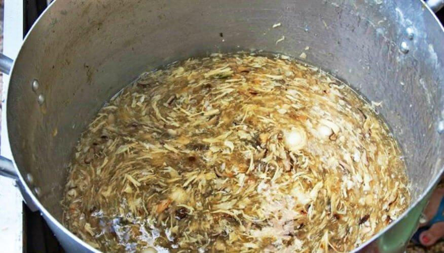 Nồi súp tại súp bong bóng cá - YeuAmThuc.org
