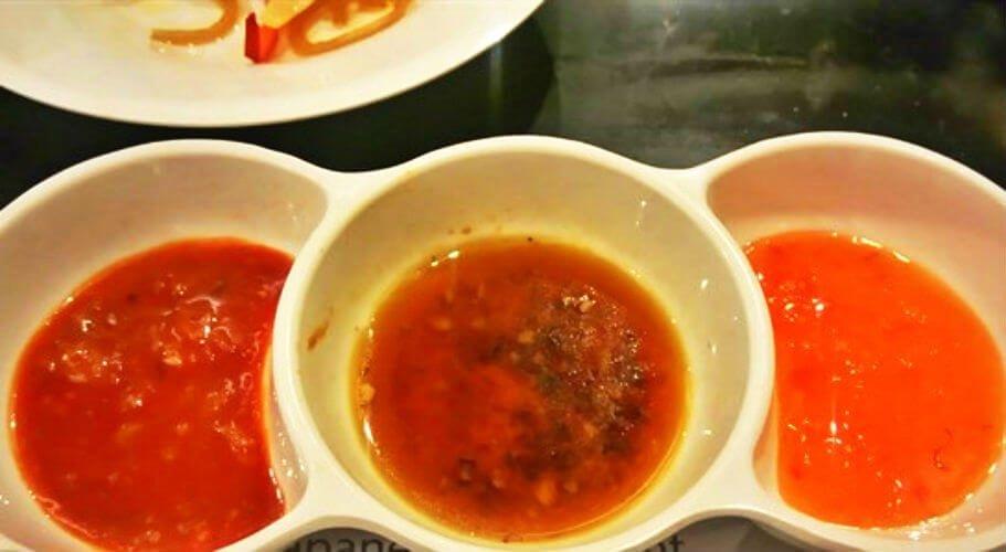 Nước chấm tại Buffet Sakura - YeuAmThuc.org
