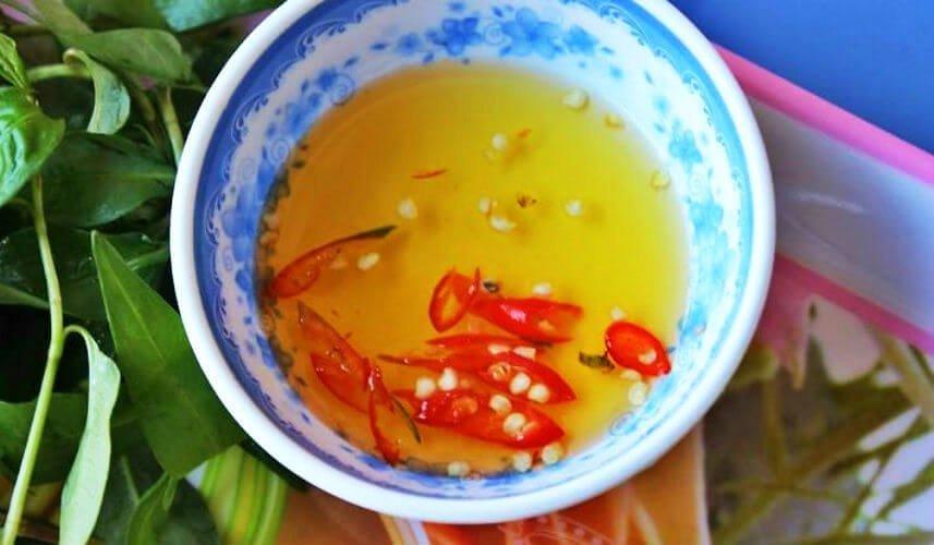 Nước mắm tại Phá lấu súp gà sinh viên - YeuAmThuc.org