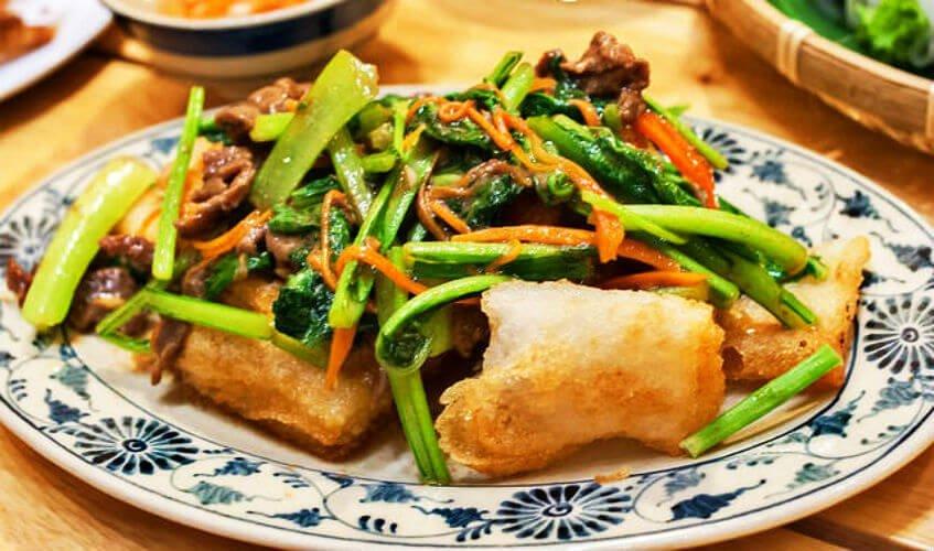 Phở chiên phồng tại Ngõ 8 - YeuAmThuc.org
