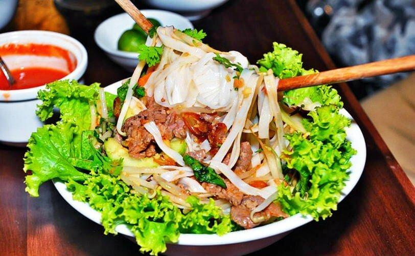 Phở trộn tại Quẩy Lên - YeuAmThuc.org