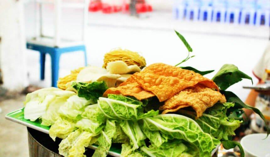 Rau tại lẩu gà 109 - YeuAmThuc.org