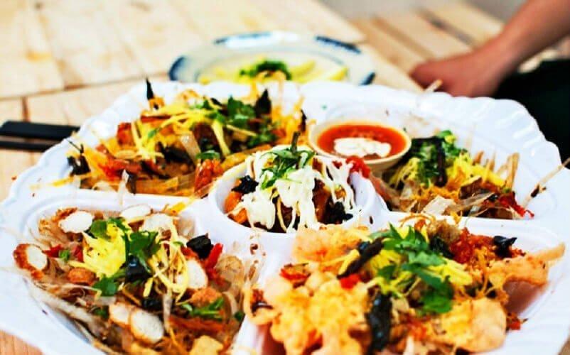 Bánh tráng trộn lên nia tại Ăn Vặt Cô Hai - YeuAmThuc.org