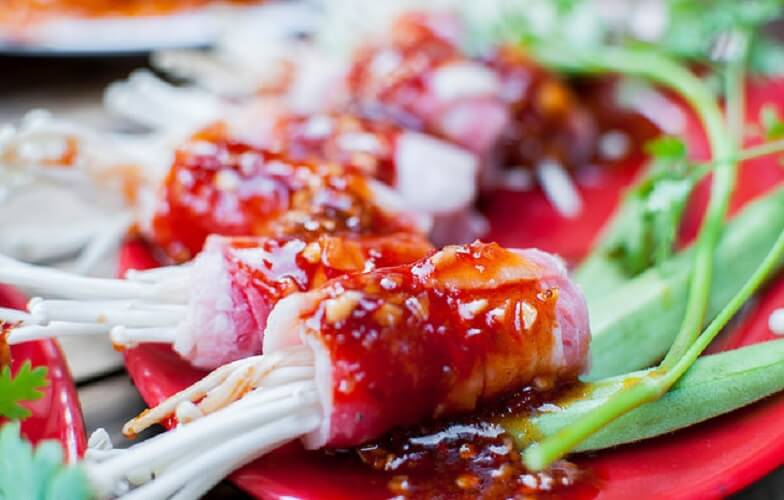 Bò cuộn nấm kim châm tại Chilli - YeuAmThuc.org