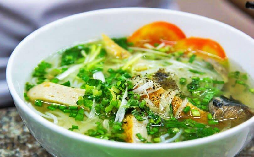 Bún cá tại nem nướng Trường Tiên - YeuAmThuc.org