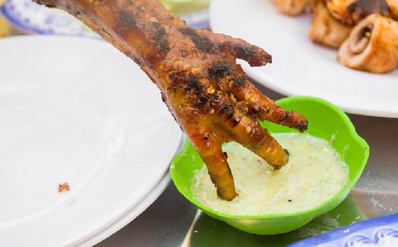 Chân gà nướng tại Yolo BBQ- YeuAmThuc.org