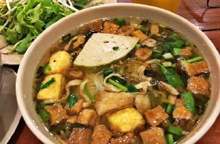 Hủ tiếu nam vang tại Cơm chay Sen Vàng - YeuAmThuc.org