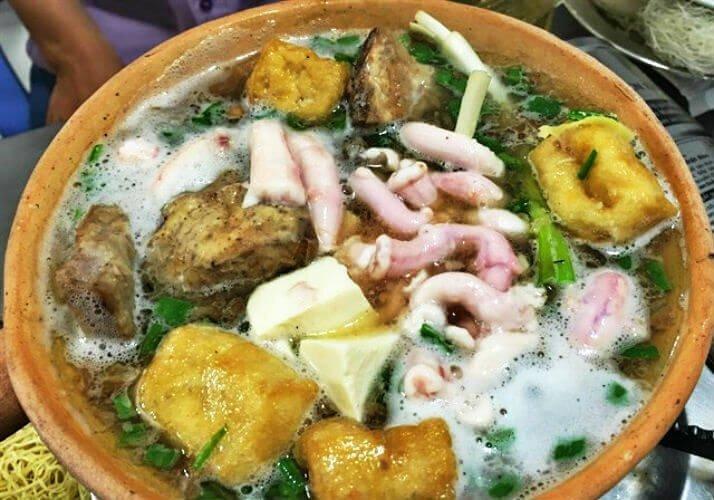Nồi lẩu tại tại Lẩu dê Lâm Ký - YeuAmThuc.org