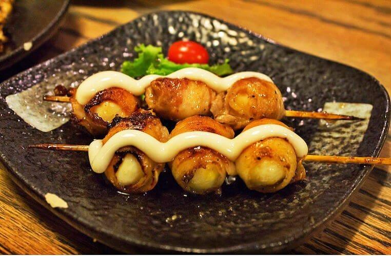 Ba rọi cuốn trứng cút tại Yummy Q - YeuAmThuc.org