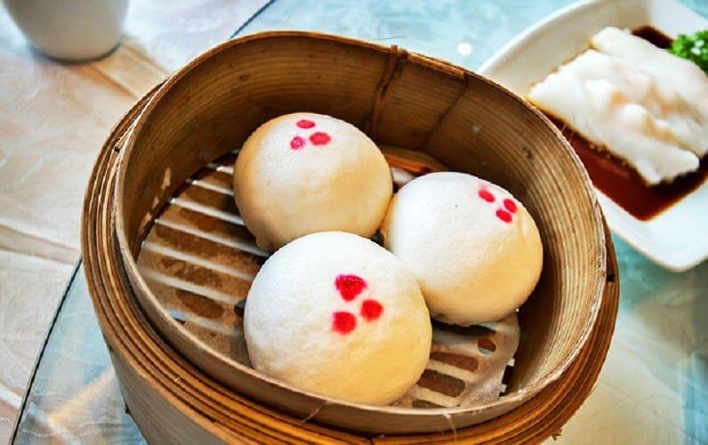 Bánh bao kim sa tại Royal Garden Buffet - YeuAmThuc.org