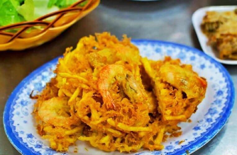 Bánh tôm tại Bún Chả Hồ Gươm - YeuAmThuc.org