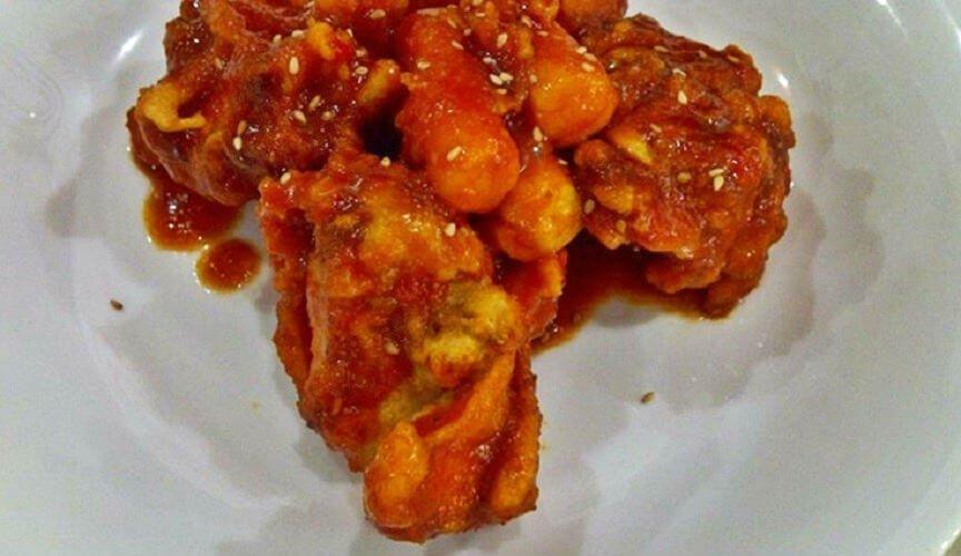 Gà rán cay tokbokki tại Hanuri - YeuAmThuc.org