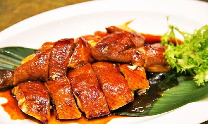 Gà xì dầu tại Nhà hàng Long Triều - YeuAmThuc.org