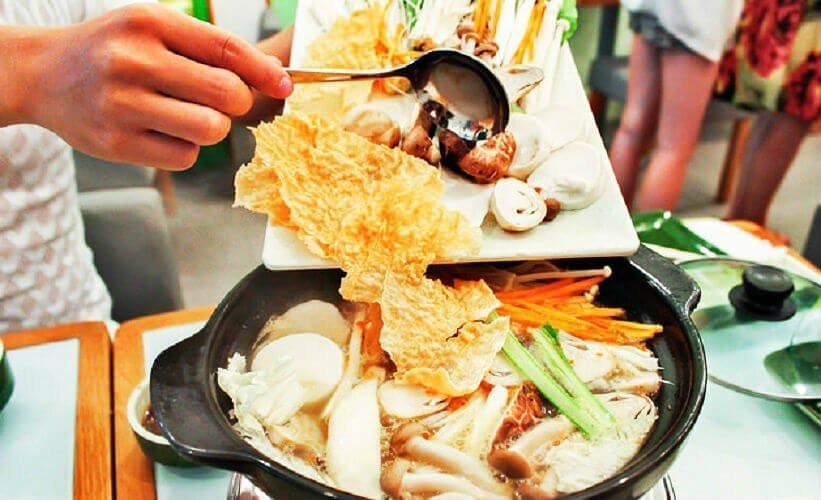 Lẩu nấm nhúng của Wrap Roll - YeuAmThuc.org