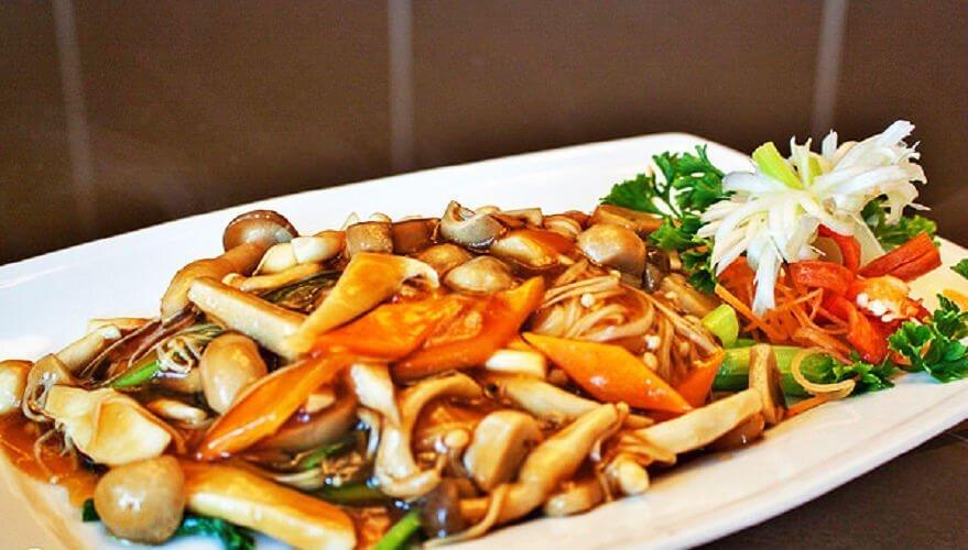 Nấm xào thập cẩm tại Nhà hàng Li Bai - YeuAmThuc.org