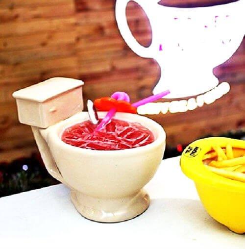 Nước ép cà chua tại Toilet Kingdom Coffee Food - YeuAmThuc.org