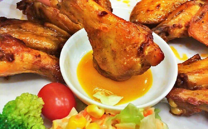 Nước sốt tại Pizza Inn Nguyễn Trãi - YeuAmThuc.org