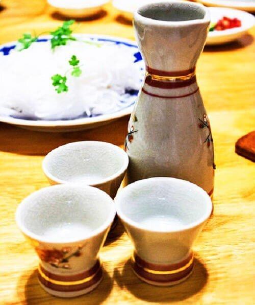 Rượu gạo kinh Bắc tại Điểm hẹn Hà Nội - YeuAmThuc.org