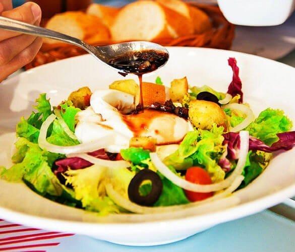 Salad Aux Oeufs tại Cocorico - YeuAmThuc.org