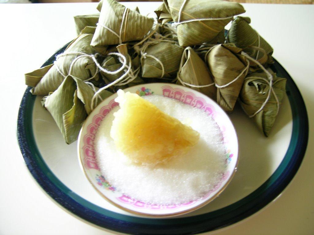 Mâm bánh ú