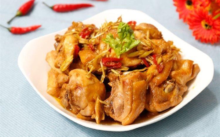 Gà xào sả ớt