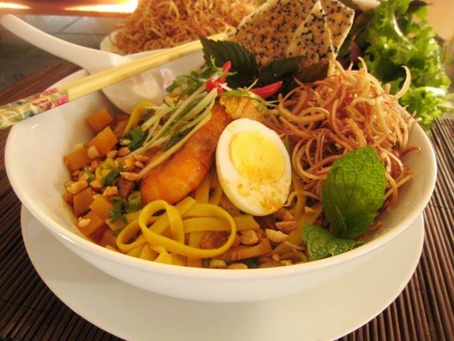 Cách nấu mì Quảng gà