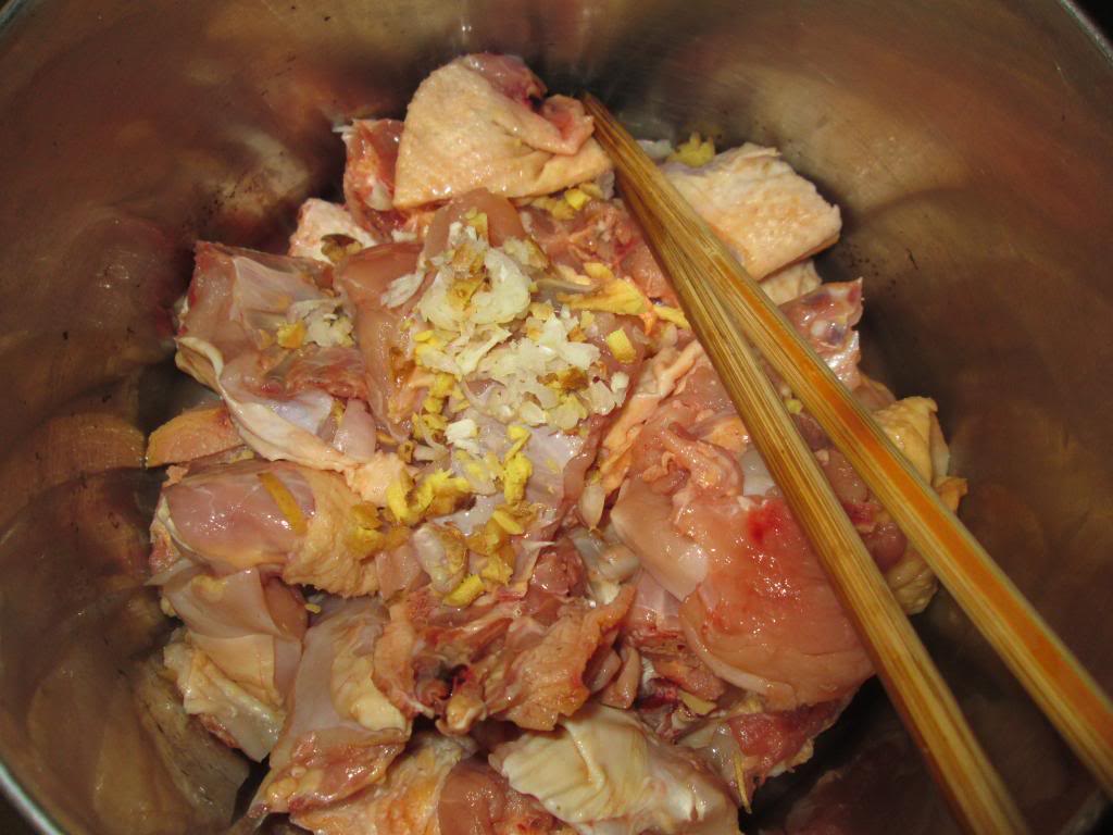 Cách nấu mì Quảng gà